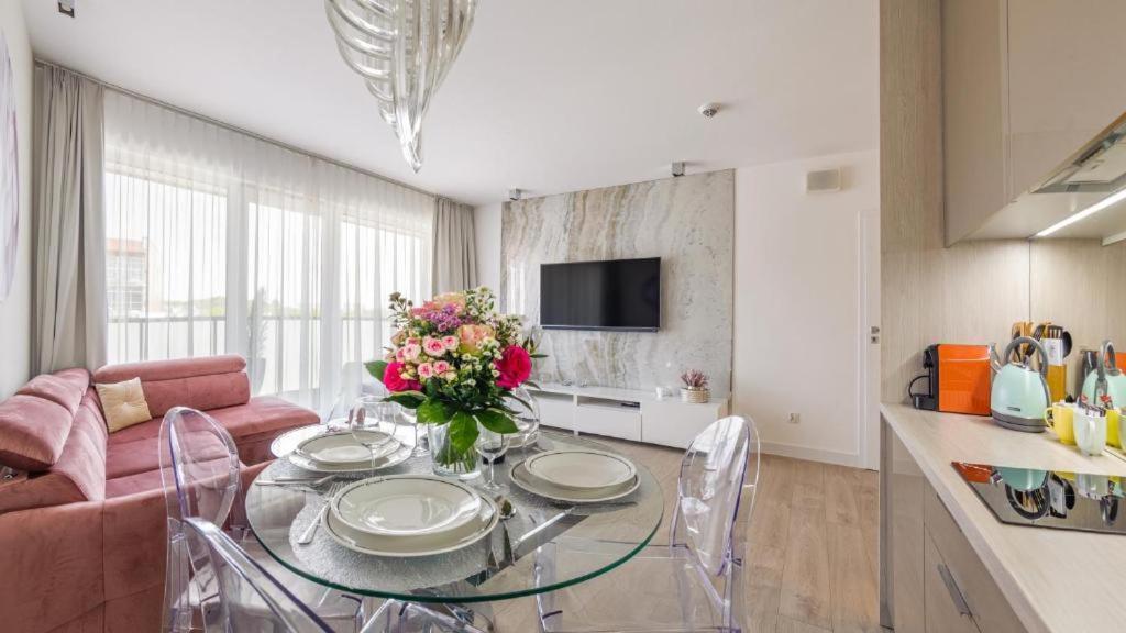 Apartment Kasprowicza -basen, Parking, Bawialnia, Silownia W Cenie -holiday *